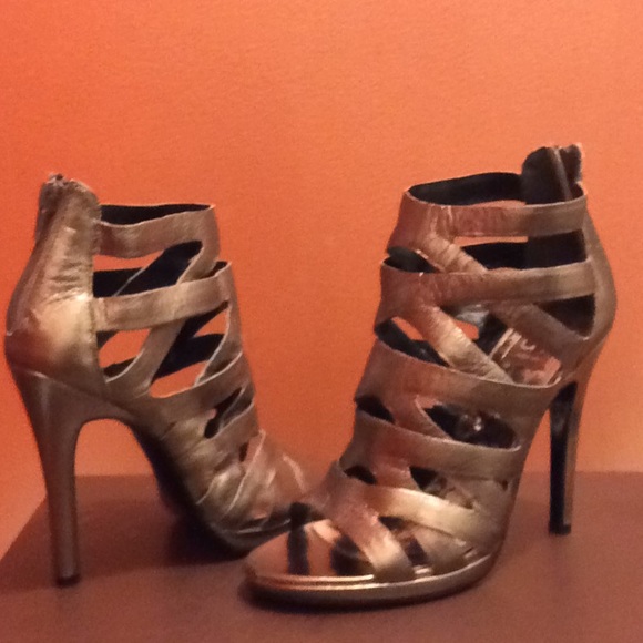 HIGH HEEL ZIP BACK SANDAL - Picture 2 of 4